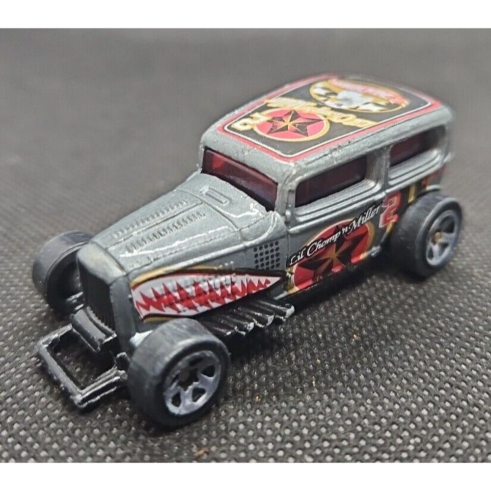 Midnight Otto 2001 Hot Wheels 079 Lil Chomp'n Miller Eagle Squad Flying Aces II